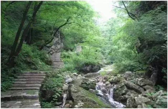 只是去个公园，却翻了几座山！