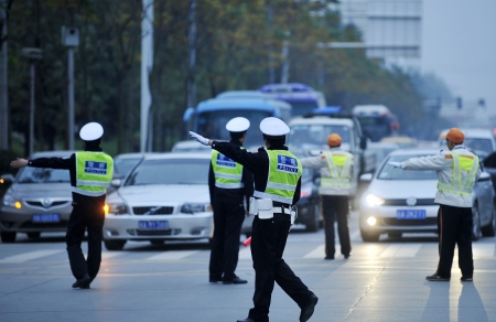 压实线不会被扣分？事实是如此，但要是这三种情况