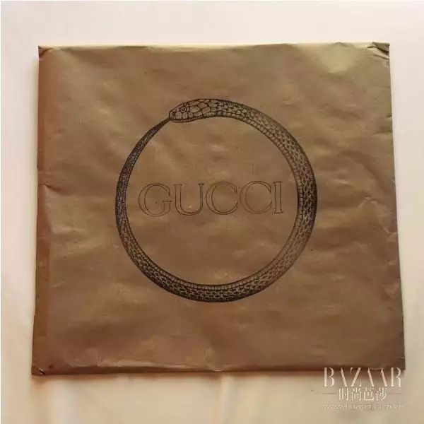 Gucci用它做邀请函，王家卫都迷恋它，这么复古的东西重新回潮了