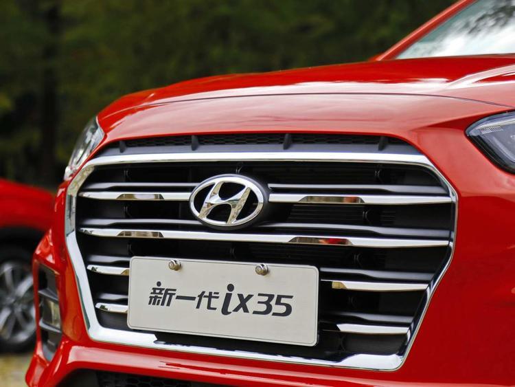 11.99万起，北京现代ix35上市！全新一代走硬派路线！