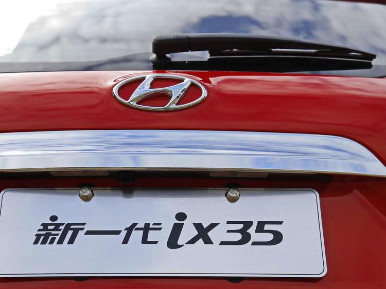 11.99万起，北京现代ix35上市！全新一代走硬派路线！