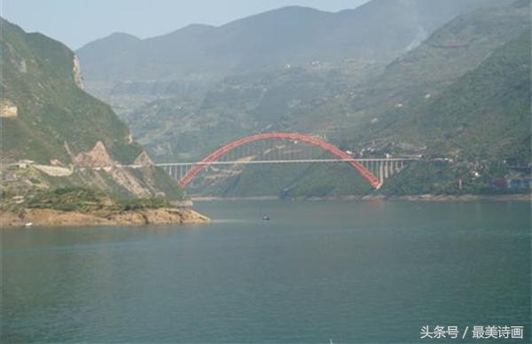 无限风光在险峰是什么意思
