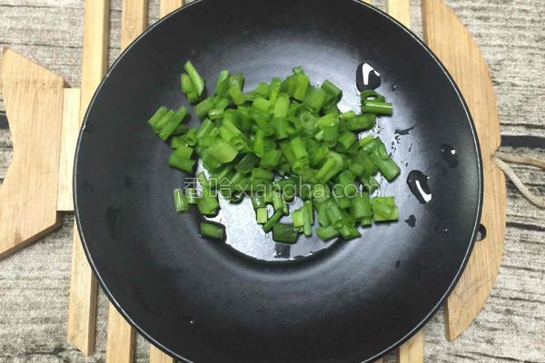 腊肉别再蒸着吃，4款家常做法简单又美味，好吃的不要不要的！