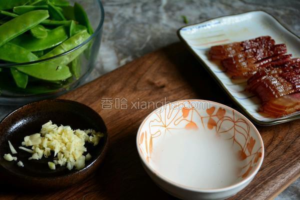 腊肉别再蒸着吃，4款家常做法简单又美味，好吃的不要不要的！