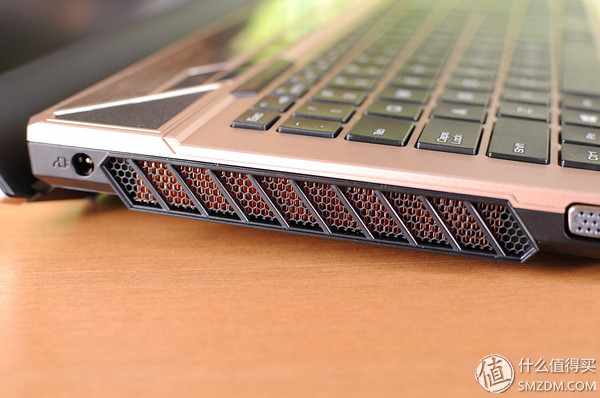 麦本本锋麦4s拆机_麦本本锋麦s3拆机-上犹电脑信息网