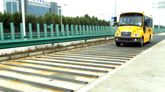 亲历测试 宇通校车走心儿童“安全路”