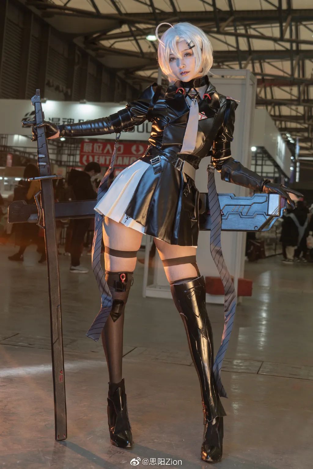 COSPLAY-《代号23》瞳(@铁板烧鬼舞w),皮靴绝对领域妹子又帅又御！_图片 No.7
