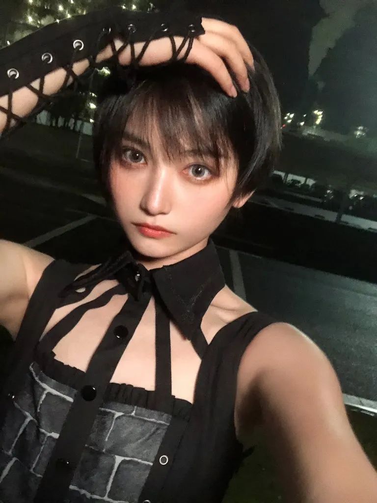 这个电锯人玛奇玛是不是很还原？超喜欢这种短发帅气小姐姐，太有感觉了！_图片 No.20