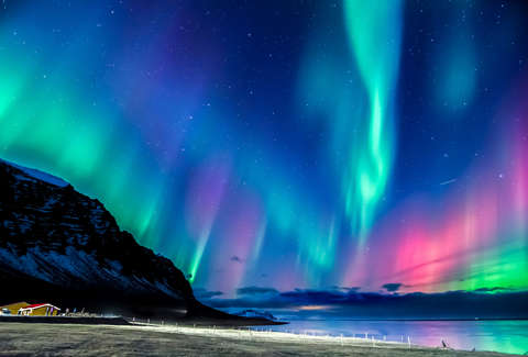 「aurora」的圖片搜尋結果
