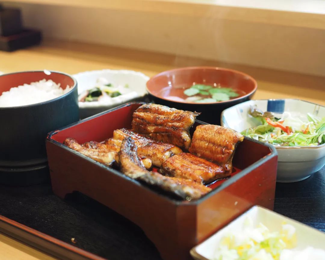 日本旅游指南：日本各地有什么特殊的饮食文化？_图片 No.6