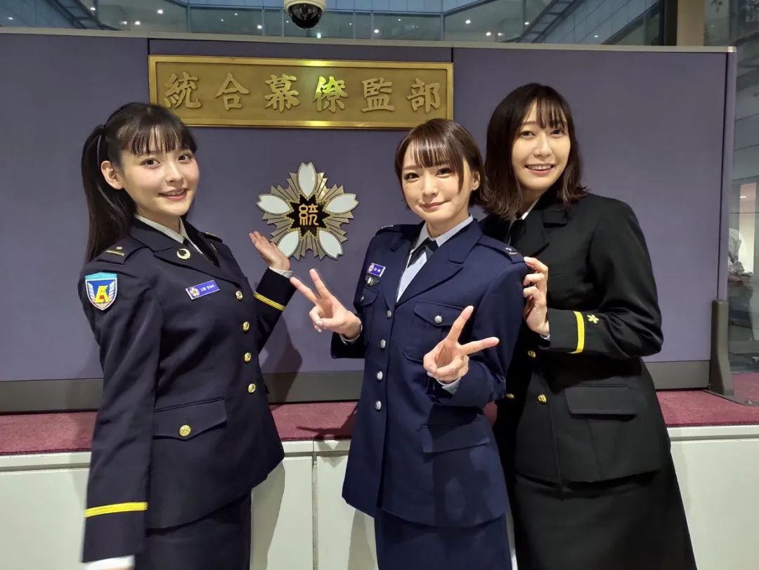 这身军装也超级动人啊！日本女声优“上坂瑾”一身军装参观日本自卫队统合幕僚监部_图片 No.7