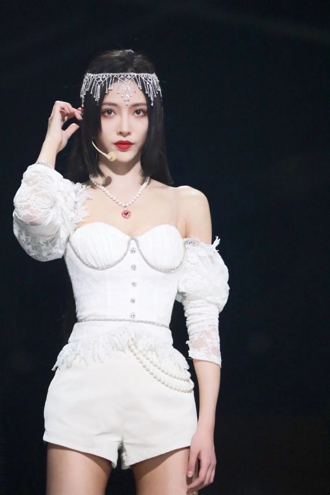 妹子写真- 新生代女星许佳琪和刘浩存，简直美出天际了_图片 No.9