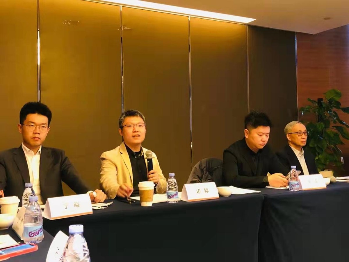 轻橙汽车，PPT造车的迟到者？｜懂车圈