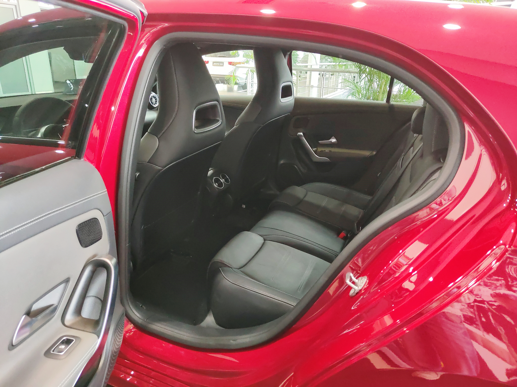 实拍AMG A 35，奔驰性能圈入场券到手了