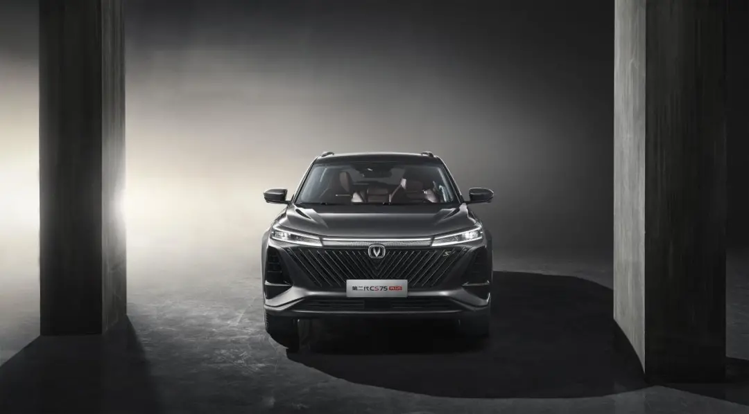 第二代CS75 PLUS来了，这是想要“三代同堂”销售？