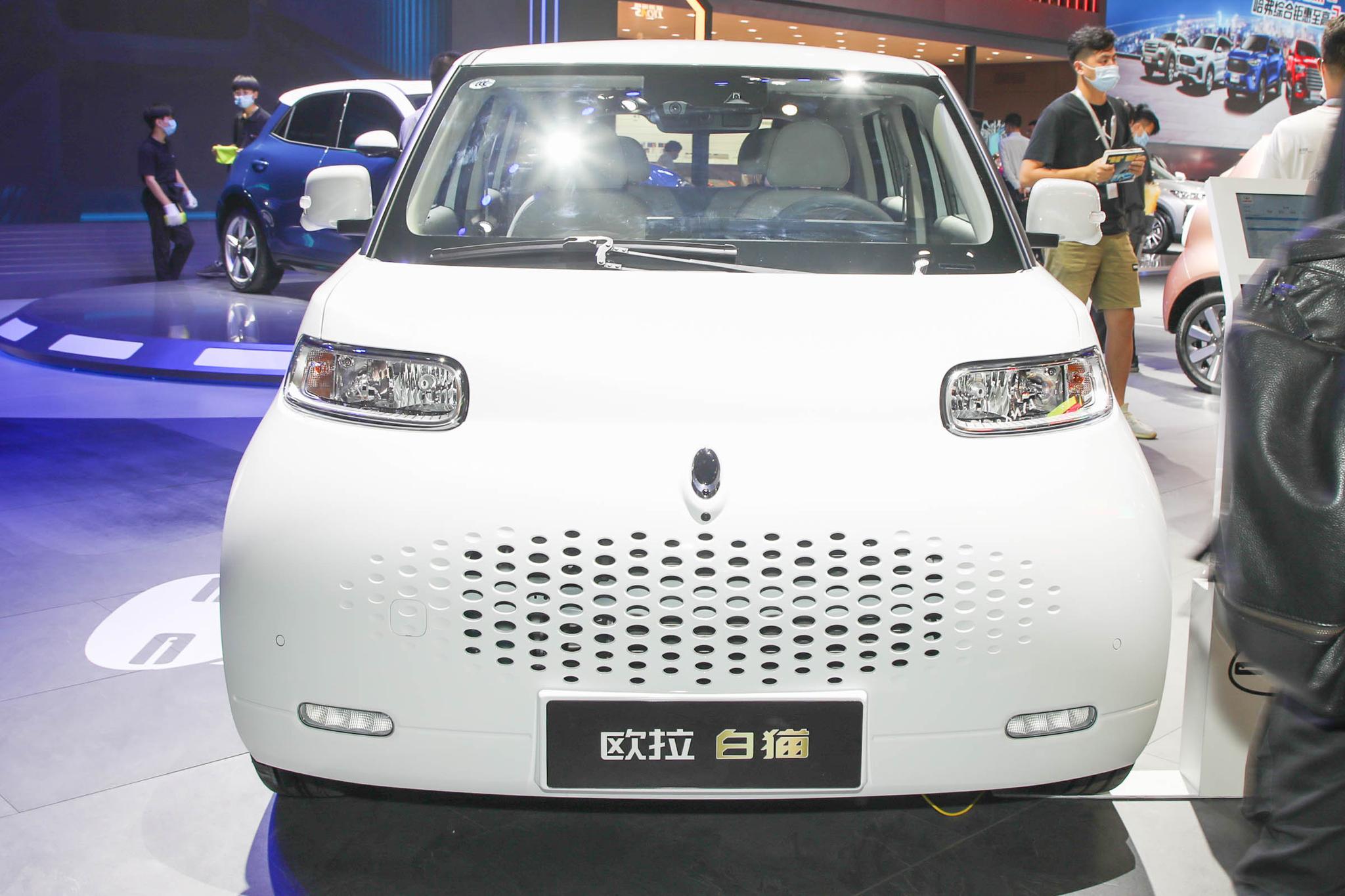 年輕小姐姐眼中的好車 顔值不錯 22款歐拉白貓新車型正式上市 Me前沿