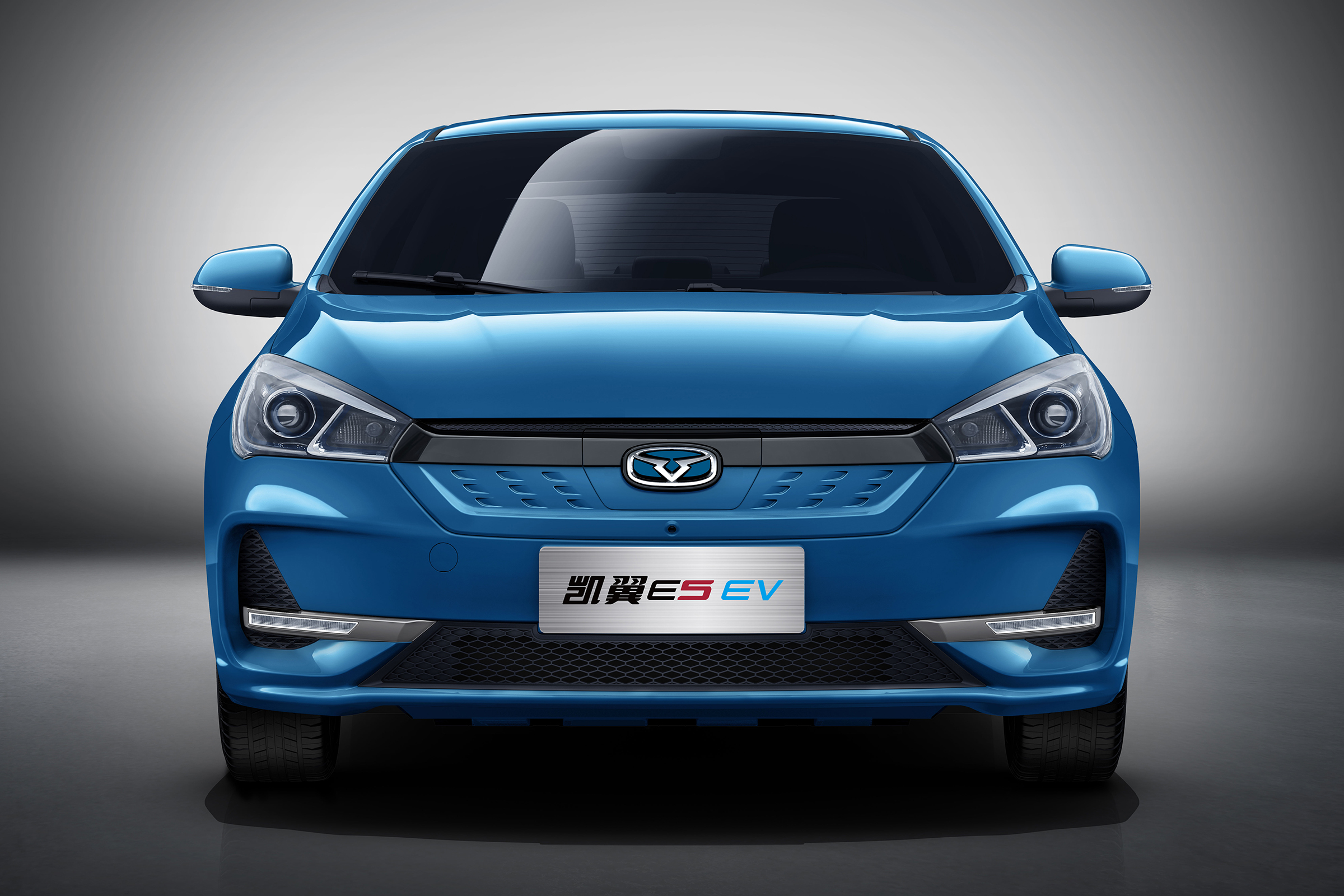 新车｜增加致富版车型，售价13.78万元！新款凯翼E5 EV上市