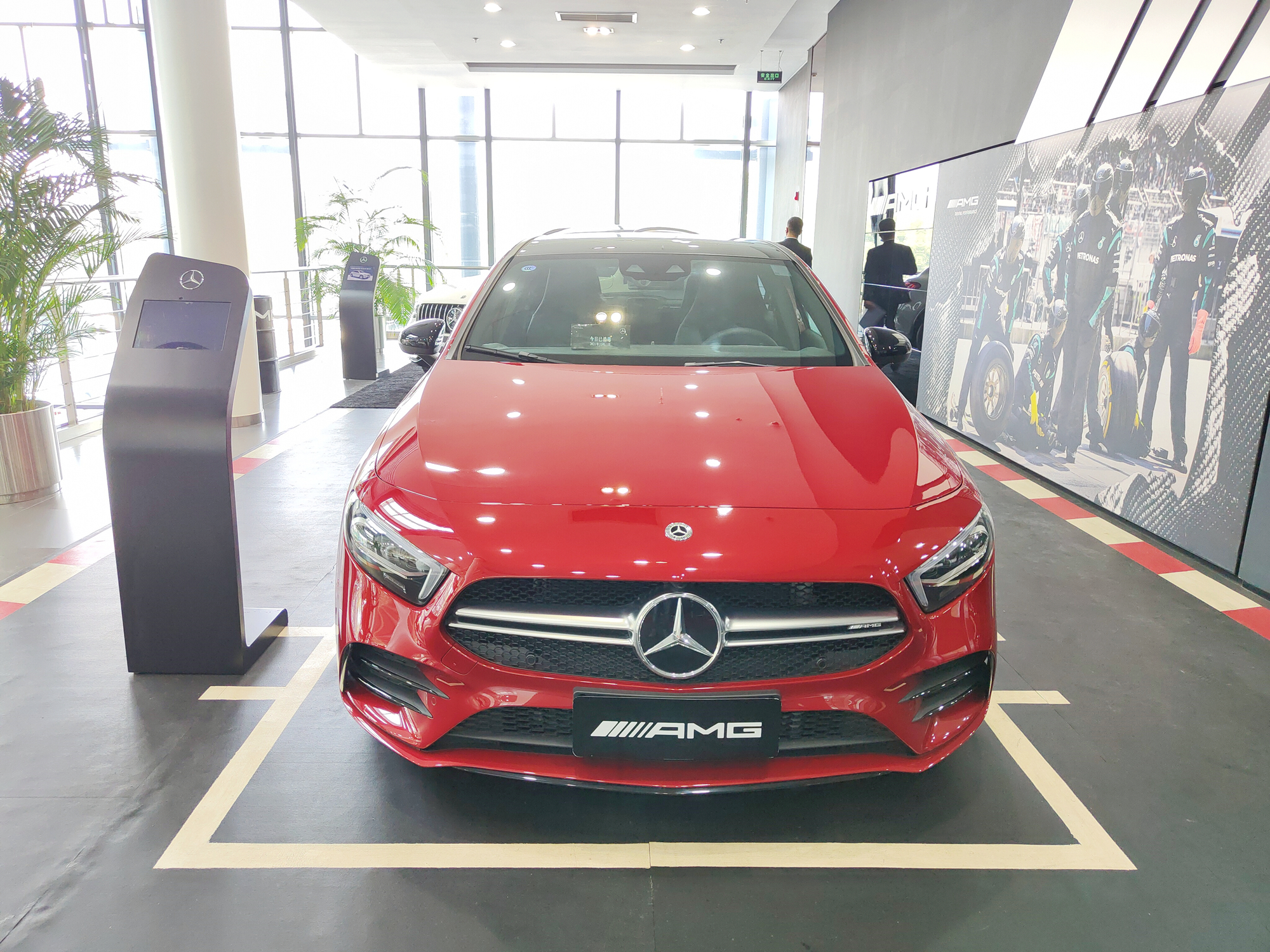 实拍AMG A 35，奔驰性能圈入场券到手了