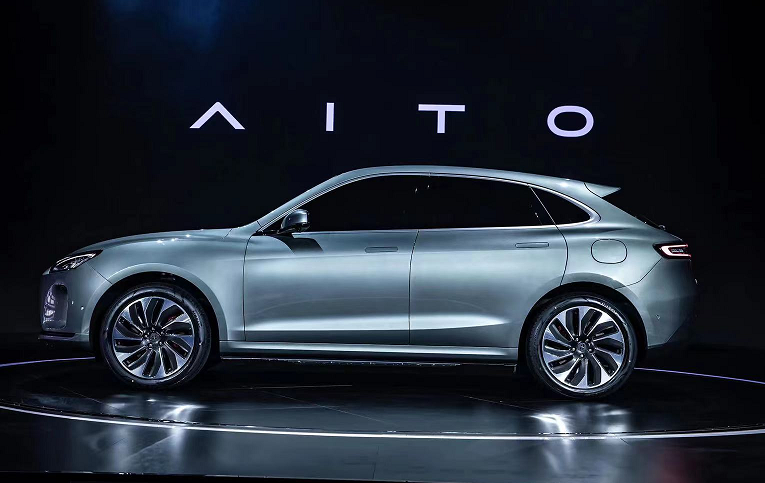 AITO携旗下首款豪华SUV亮相,基于HarmonyOS智能座舱实现万物互联