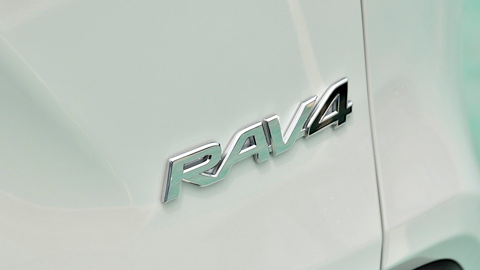真实购车：卡罗拉到RAV4荣放，想尝新但“败给”习惯？