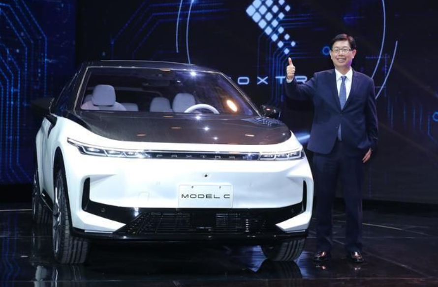 富士康推出三款电动车,看似“撞名”特斯拉,实则有更大野心