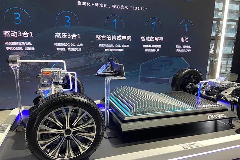 汽车只要没上天 那就必须得尊重我们的底盘