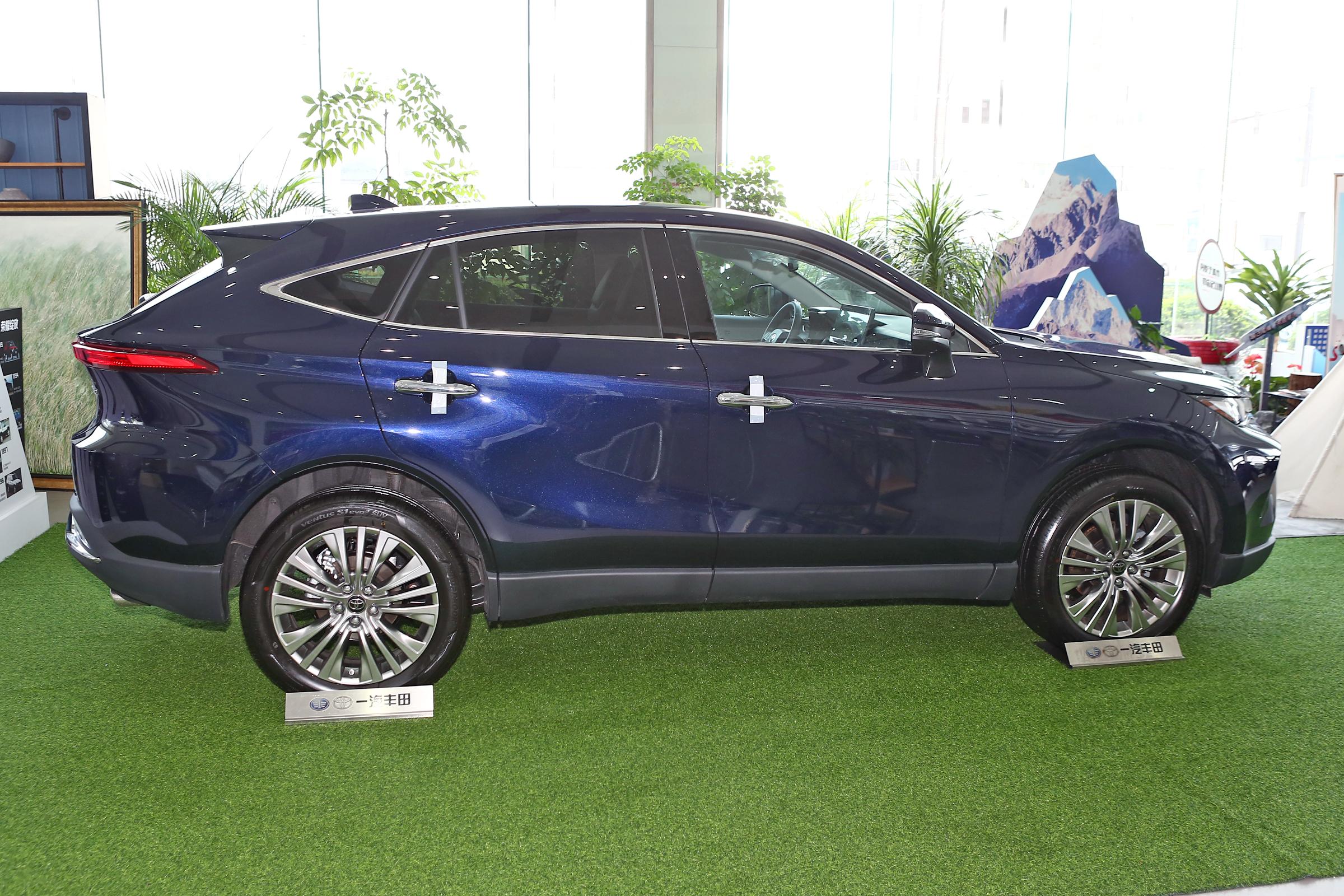 新车</p><p>　　2种动力可选，预售22万元起！一汽丰田凌放将于广州车展上市