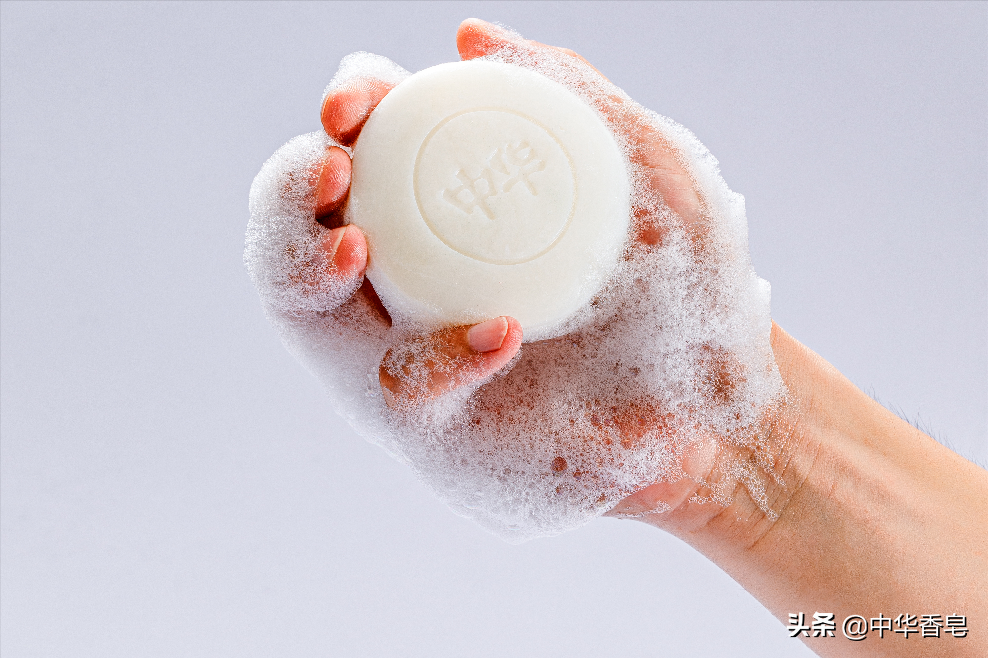 试试就试试皂，沐浴清晨的**缕阳光，傲迎霜雪勇敢前进