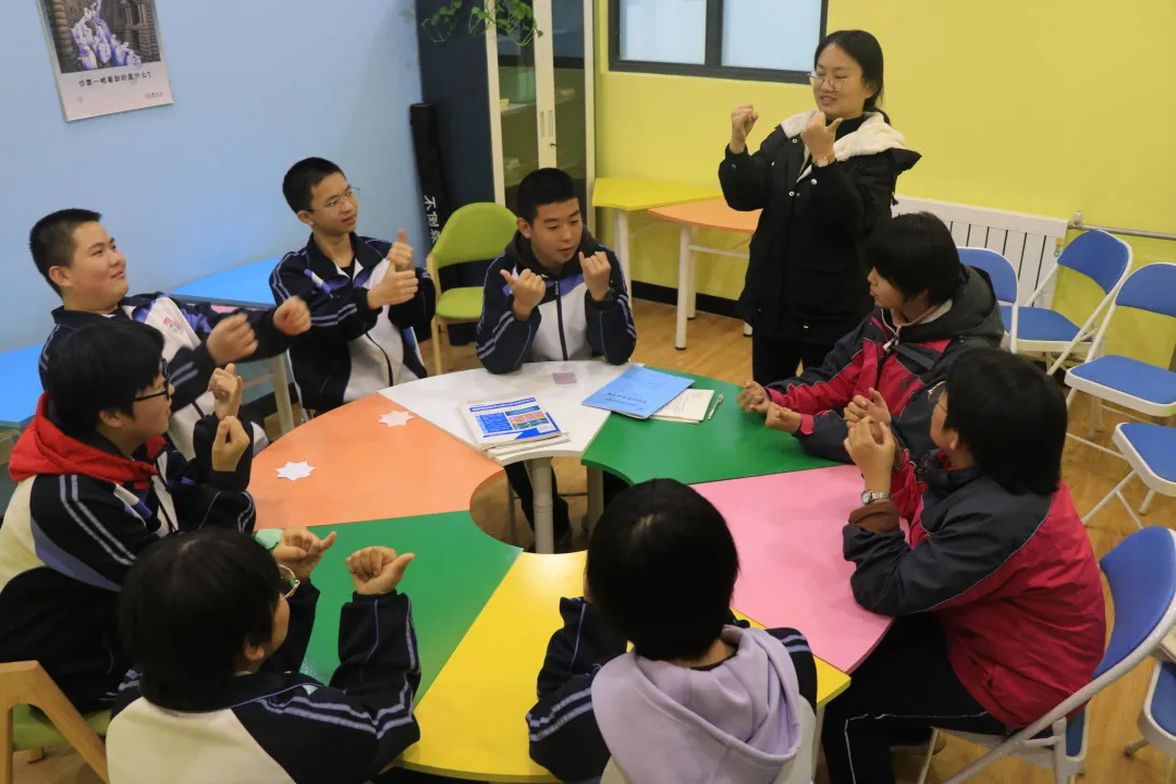 咸陽彩虹中學(xué)第二課堂社團(tuán)活動精彩紛呈(圖2)