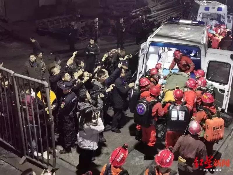 13名矿工被困86小时后全部获救，竟靠一张小纸条