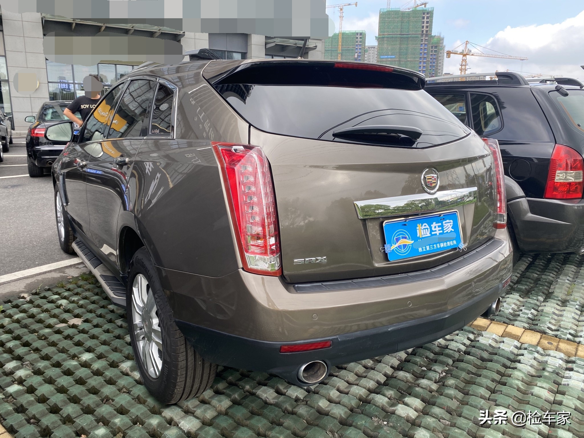 大排量进口SUV，12万买凯迪拉克SRX值不值？网友：白菜价都没人要