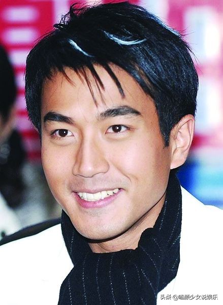 眼镜杀也挑人！这11位男星，有人戴上气质飙升，有人秒变七老八十