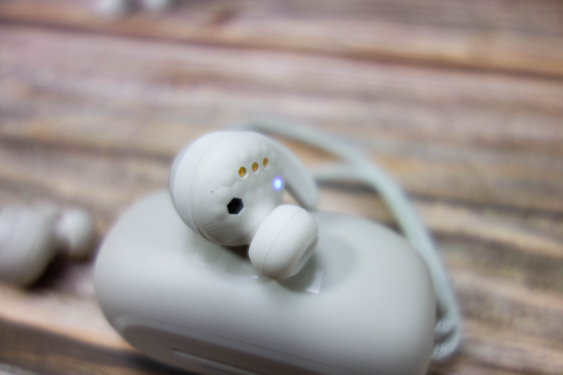 JBL MINI NC主动降噪运动蓝牙耳机：15级可控降噪，智能环境音