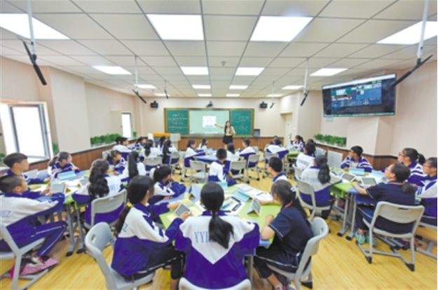 中小学英语踢出主科行列呼声变高，是否真的实现？官方回应来了