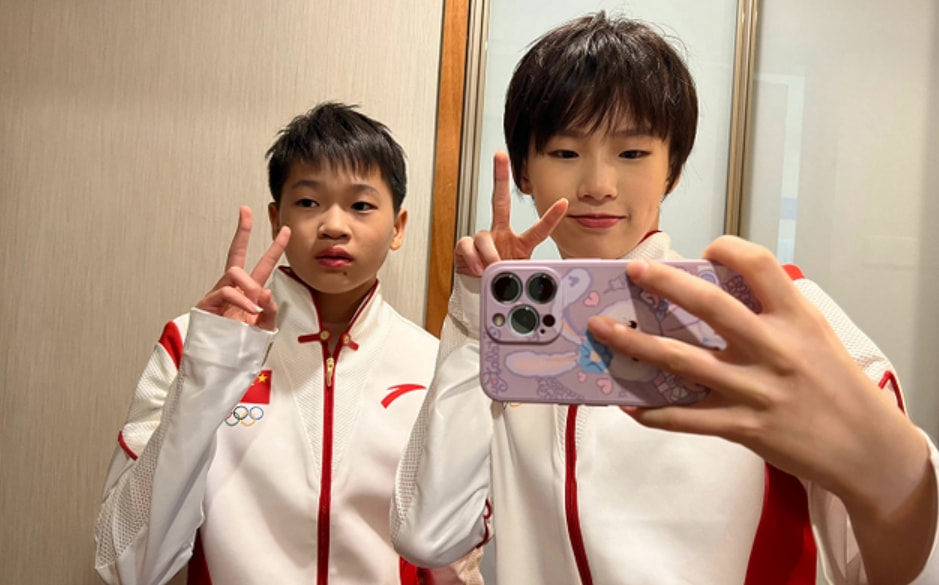 大忙人！全红婵北京刚忙完又飞广东，再次为后辈颁奖谈吐显成熟