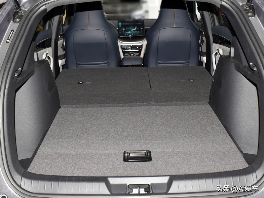1.1L油耗四驱高质量低价SUV,省钱好养空间大家用到位，宋PLUS DM-i
