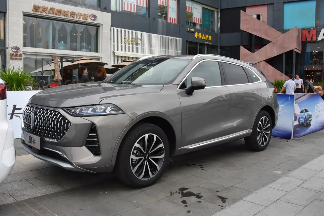 试驾：WEY摩卡，它挑战豪华品牌SUV