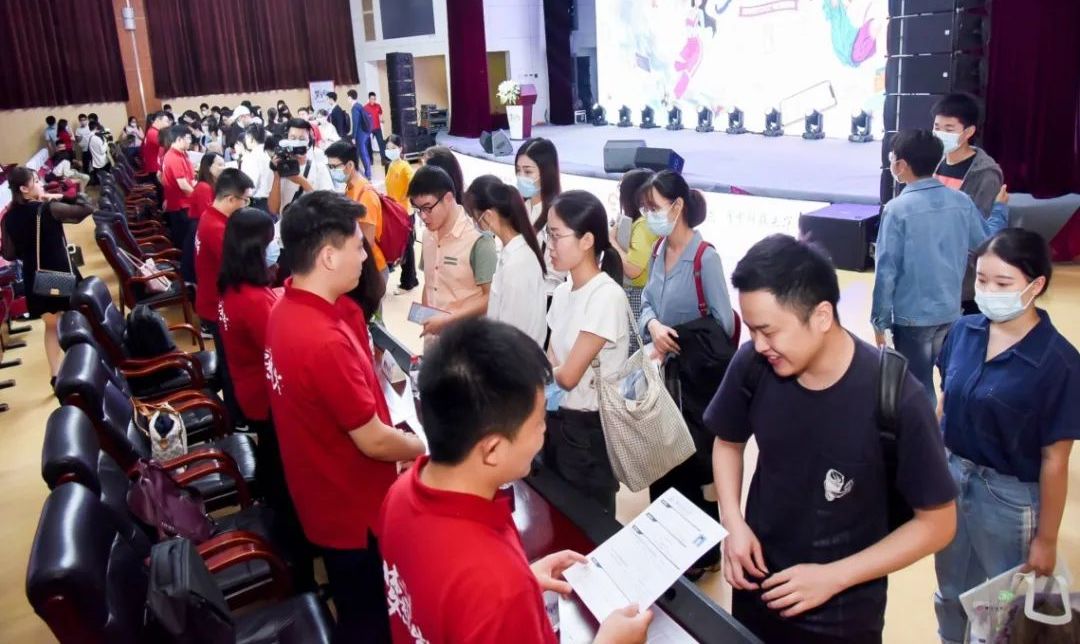 纠结！北京邮电大学VS电子科技大学，该怎么选？