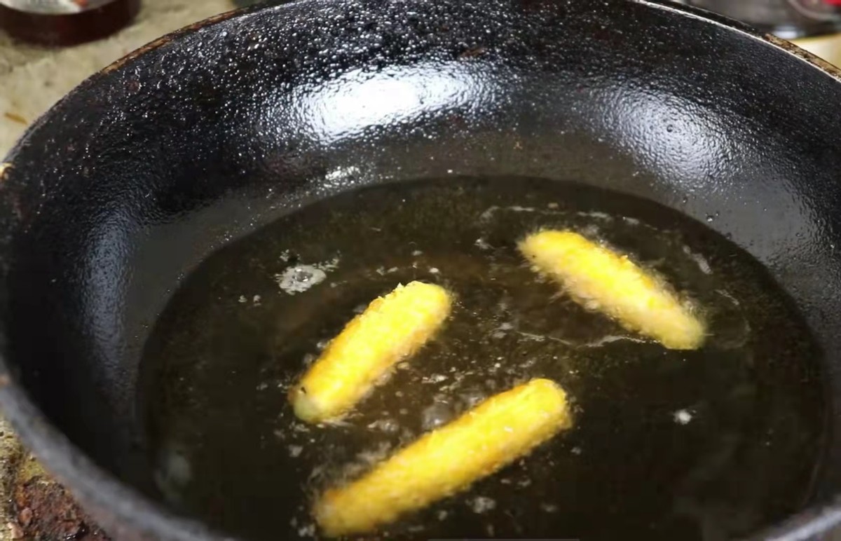 红薯别再煮着吃了，教你新做法，香甜酥脆又解馋，出锅全家抢着吃