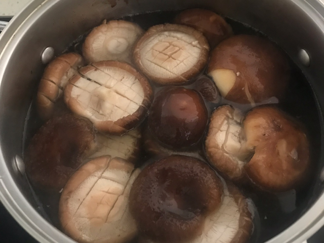 要不要这么秀？香菇做成鲍鱼？怎么做好吃呢？