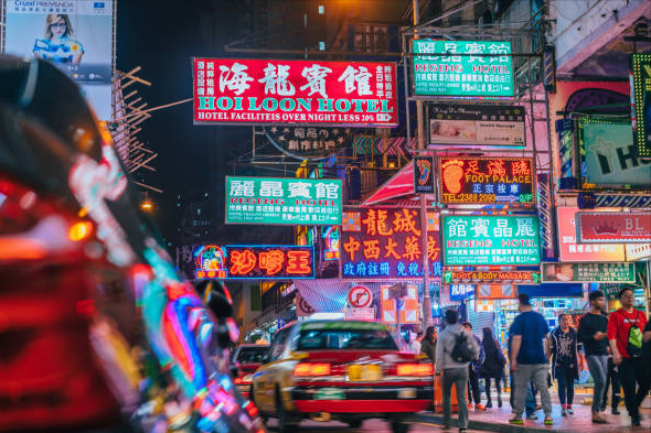 美国人看不明白，耗资1200亿的港珠澳大桥，到底有多牛？