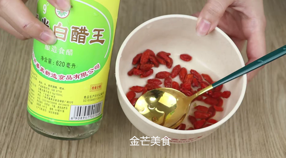 今天才知道，白醋泡枸杞作用真是厉害，解决不少人烦恼，涨知识了