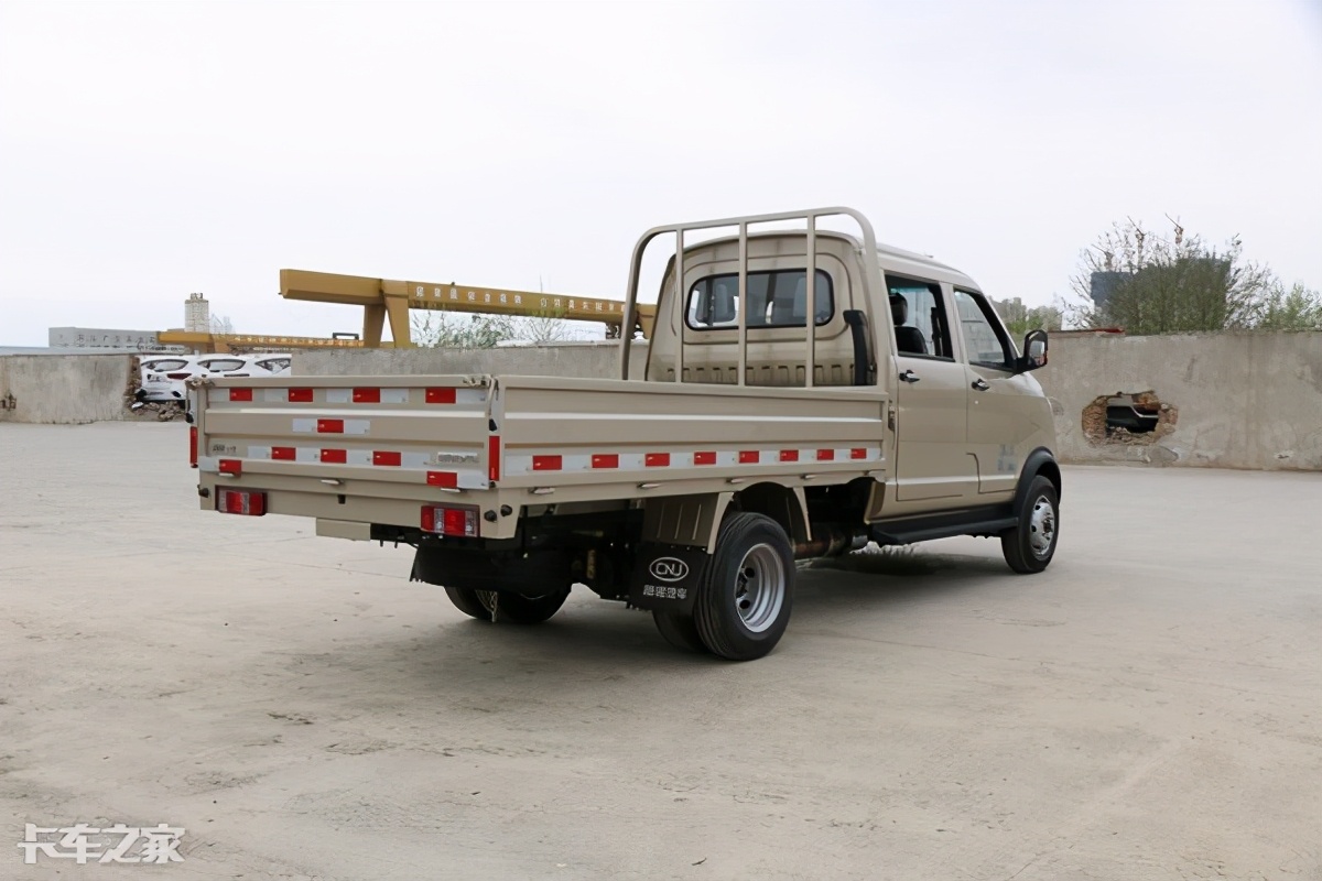 双排小货车价格及图片大全(既要拉人还要装货) - 价格百科