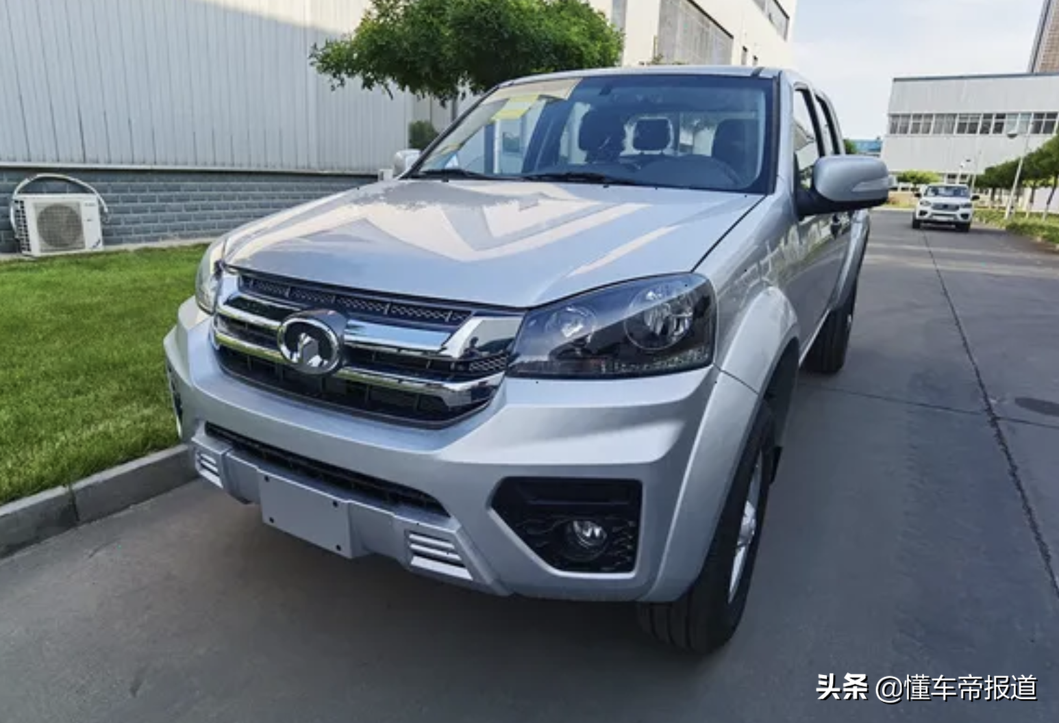 新车 </p><p>　　 货箱地板无凸起，长城风骏5平箱版上市，售7.88万-9.98万元