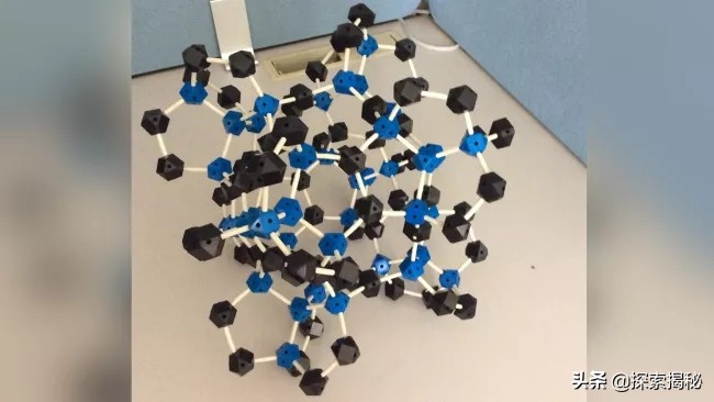 一种新材料，超硬，超轻，还能导电，他叫五边形金刚石