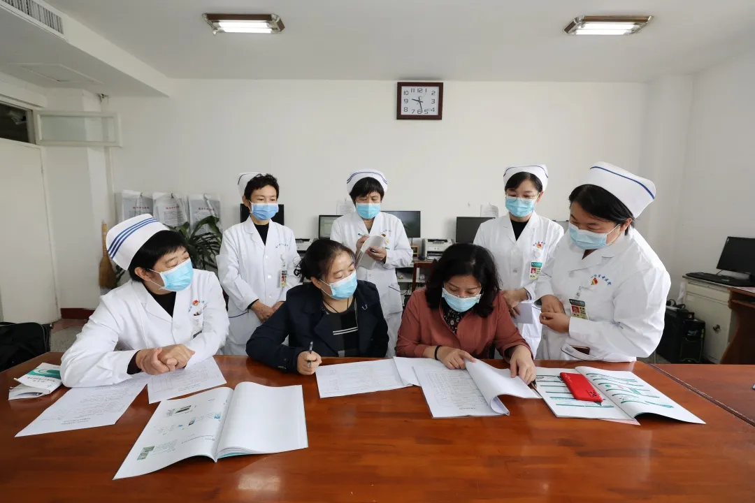 临汾市中心医院接受省卫健委专科护士临床培训基地现场评审