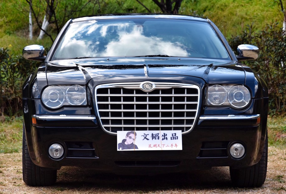 复古、肌肉、典雅——克莱斯勒300C