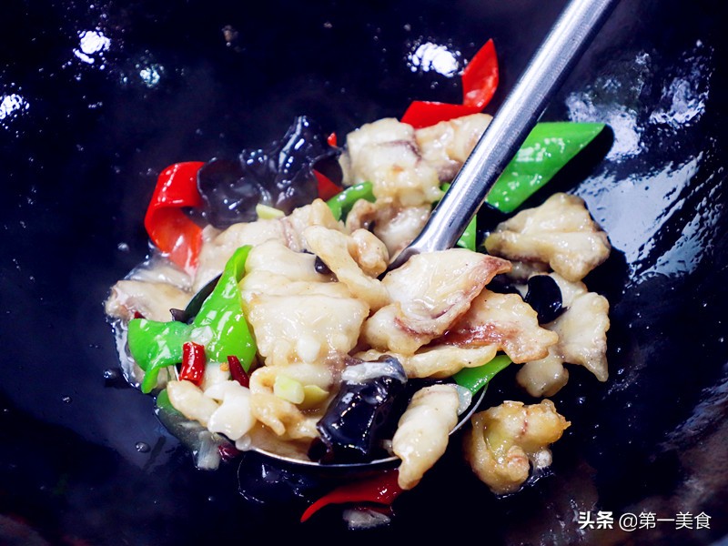 烧鱼片的灵魂做法，鱼片不碎不散还特鲜嫩，比饭店的还好吃