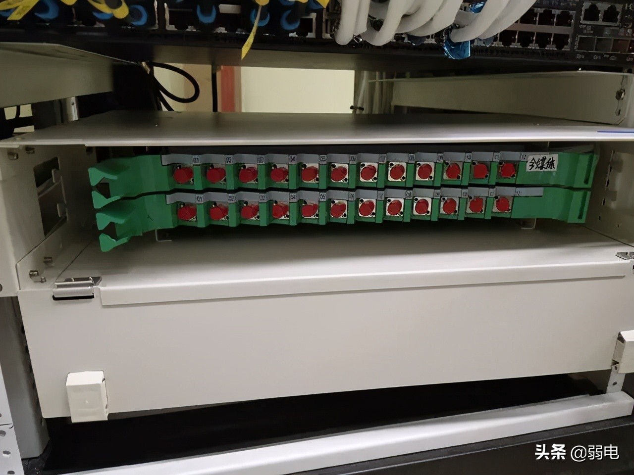 什么是光纤配线架、耦合器、终端盒、尾纤？光纤熔接颜色顺序