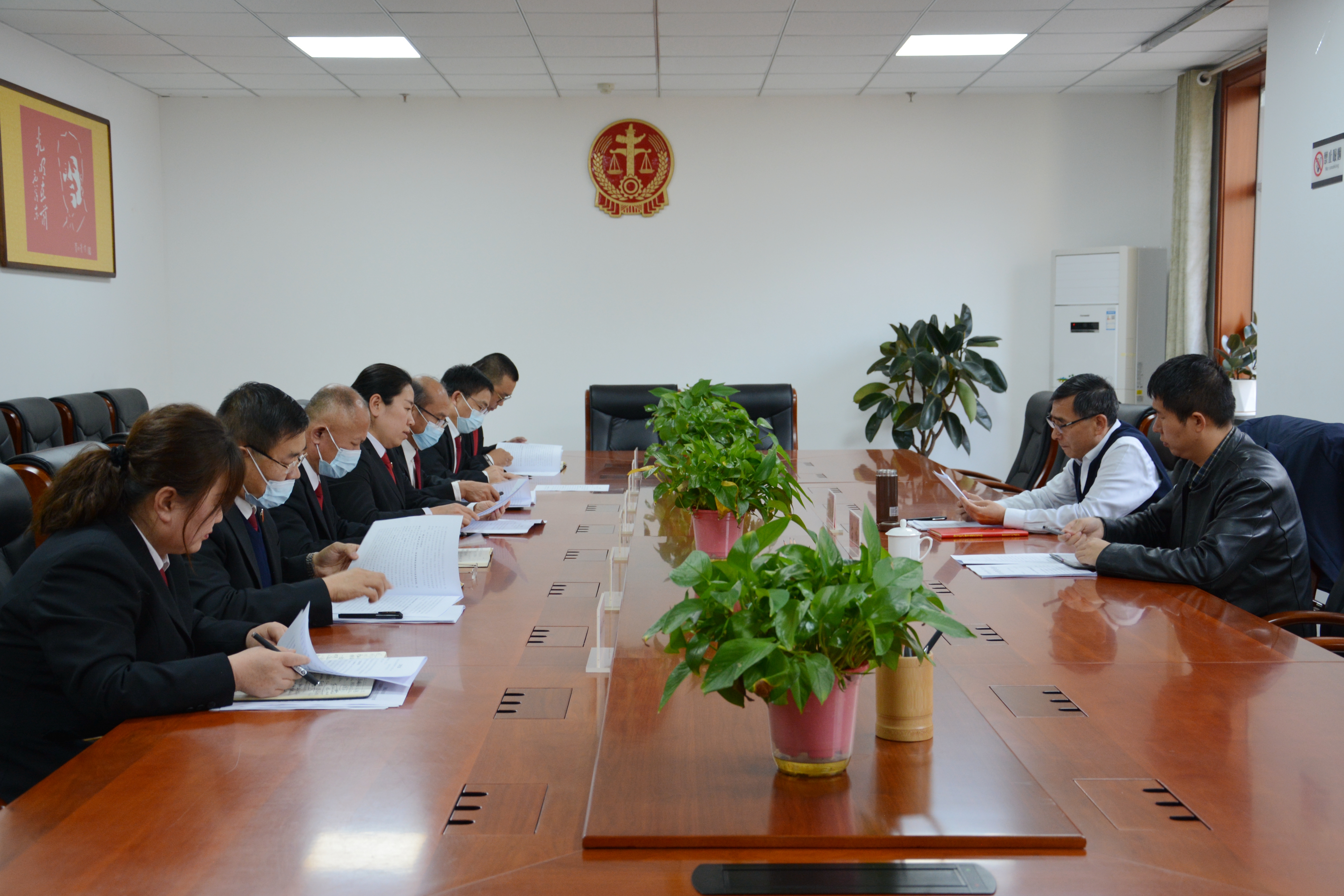 榆林市中院院长雷红新到吴堡法院视察调研